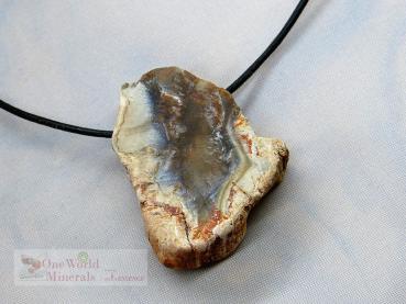 Preview: Versteinertes Holz, roh belassene Schmuckanhänger (entgratet)